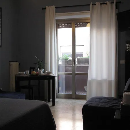 Arches Nocleg ze śniadaniem 3*