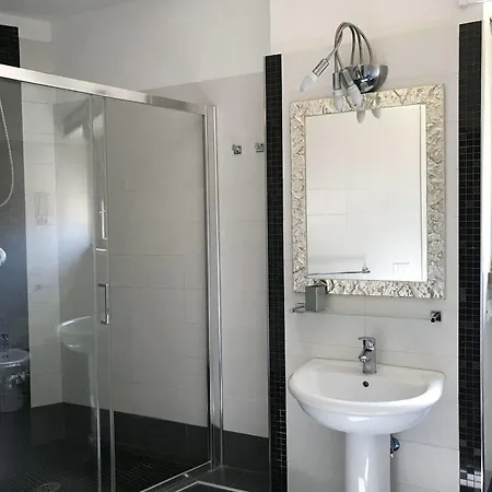 Nocleg ze śniadaniem Arches 3*